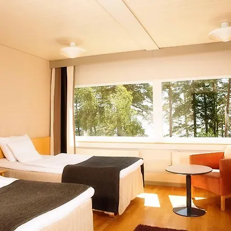 Hotel Rantapuisto 4*