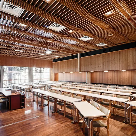 Rantapuisto 4* Helsinki